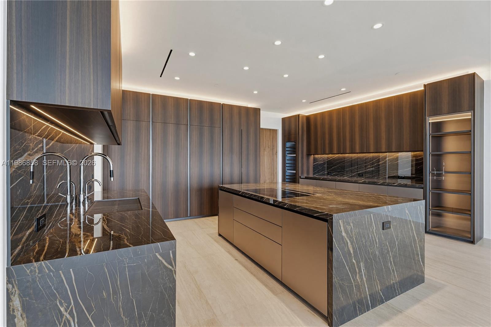 5 Grove Isle Dr #L502 Coconut Grove, FL 33133