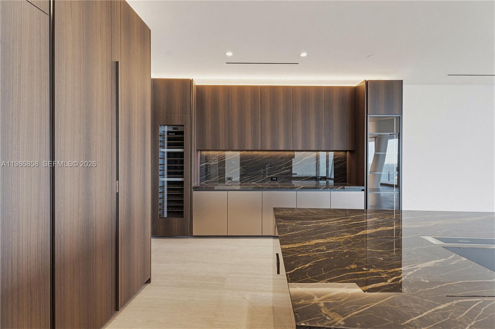 5 Grove Isle Dr #L502 Coconut Grove, FL 33133