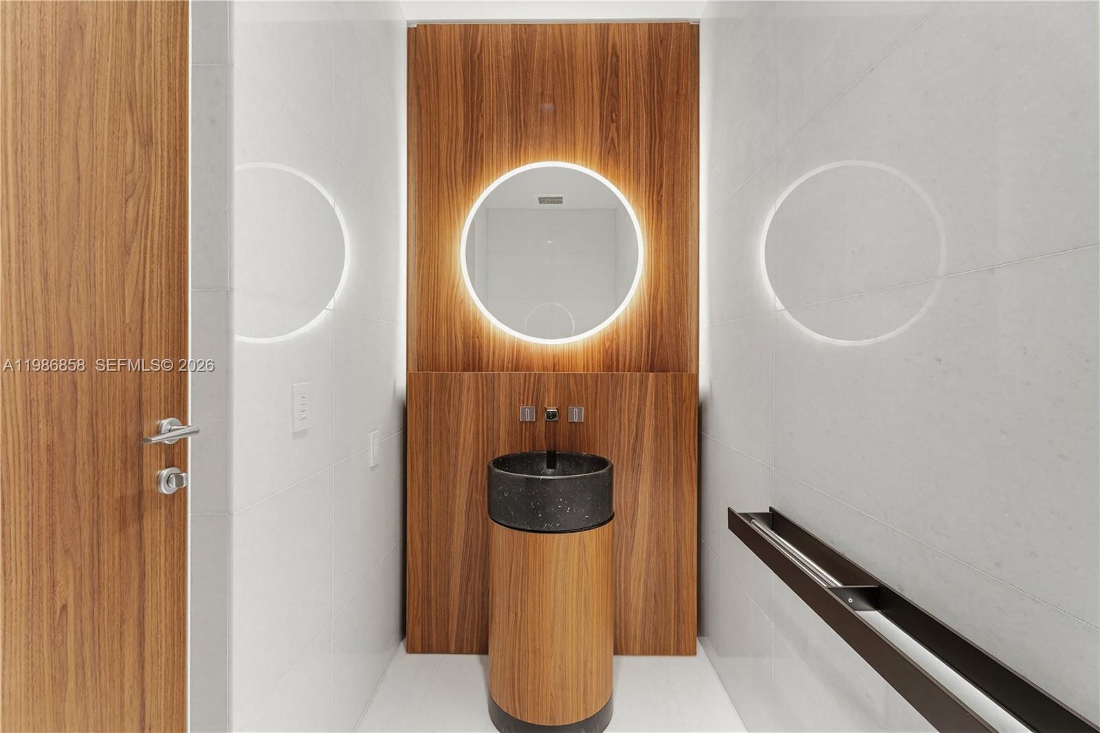 5 Grove Isle Dr #L502 Coconut Grove, FL 33133