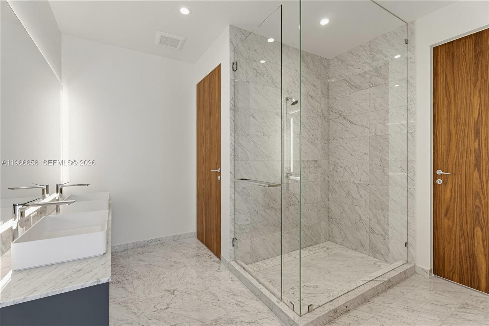 5 Grove Isle Dr #L502 Coconut Grove, FL 33133