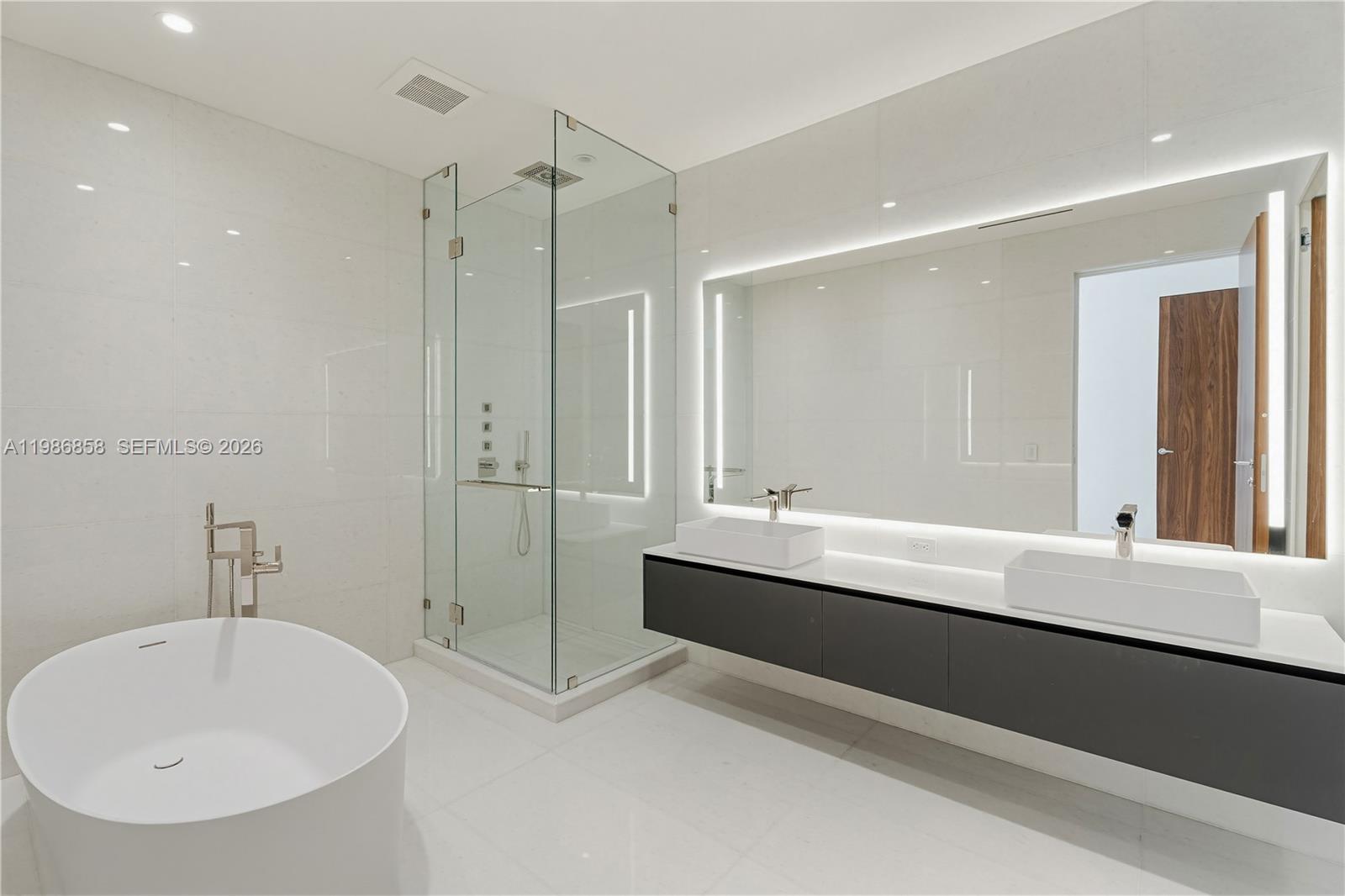 5 Grove Isle Dr #L502 Coconut Grove, FL 33133