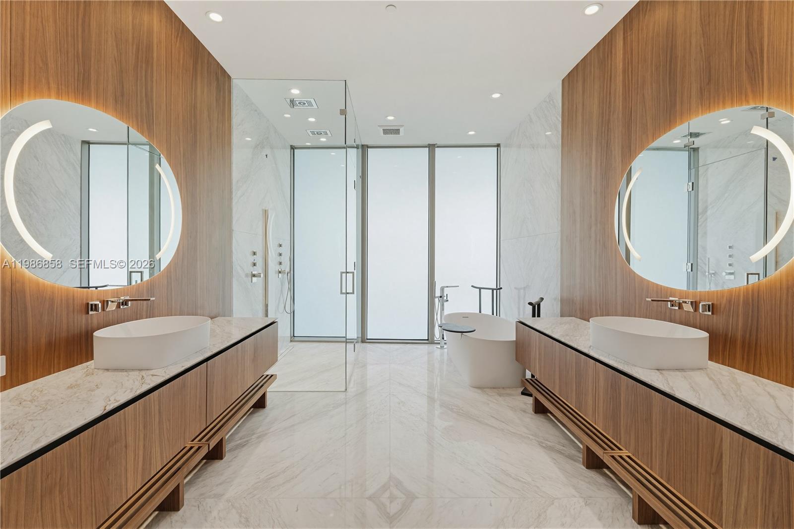 5 Grove Isle Dr #L502 Coconut Grove, FL 33133