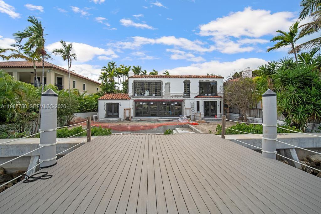 5661 Pine Tree Dr Miami Beach, FL 33140