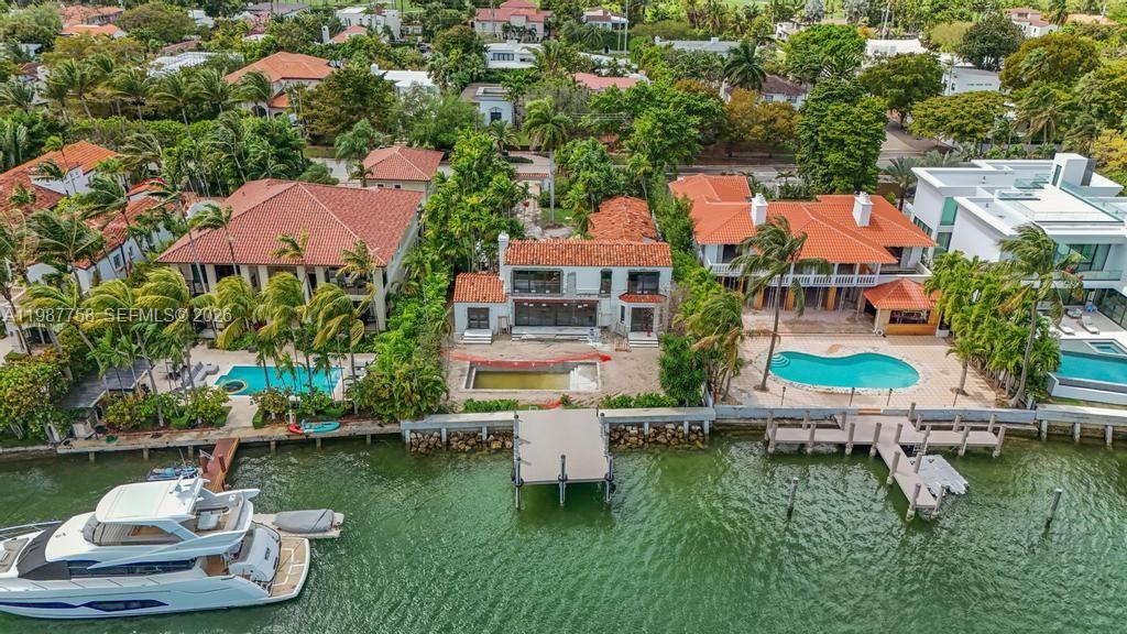 5661 Pine Tree Dr Miami Beach, FL 33140