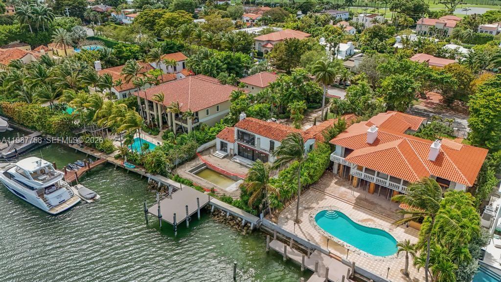 5661 Pine Tree Dr Miami Beach, FL 33140