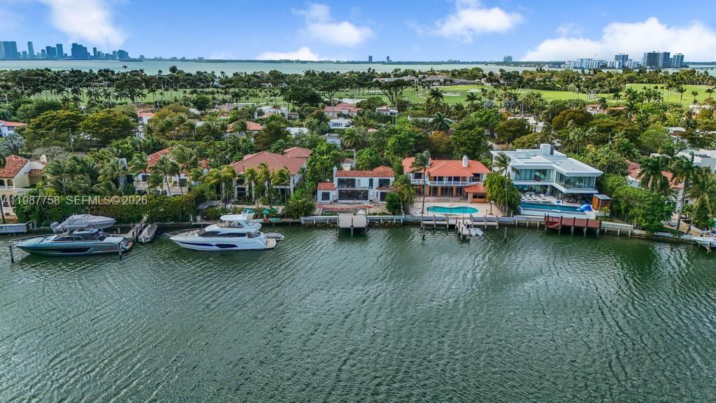 5661 Pine Tree Dr Miami Beach, FL 33140