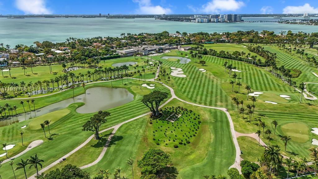 5661 Pine Tree Dr Miami Beach, FL 33140