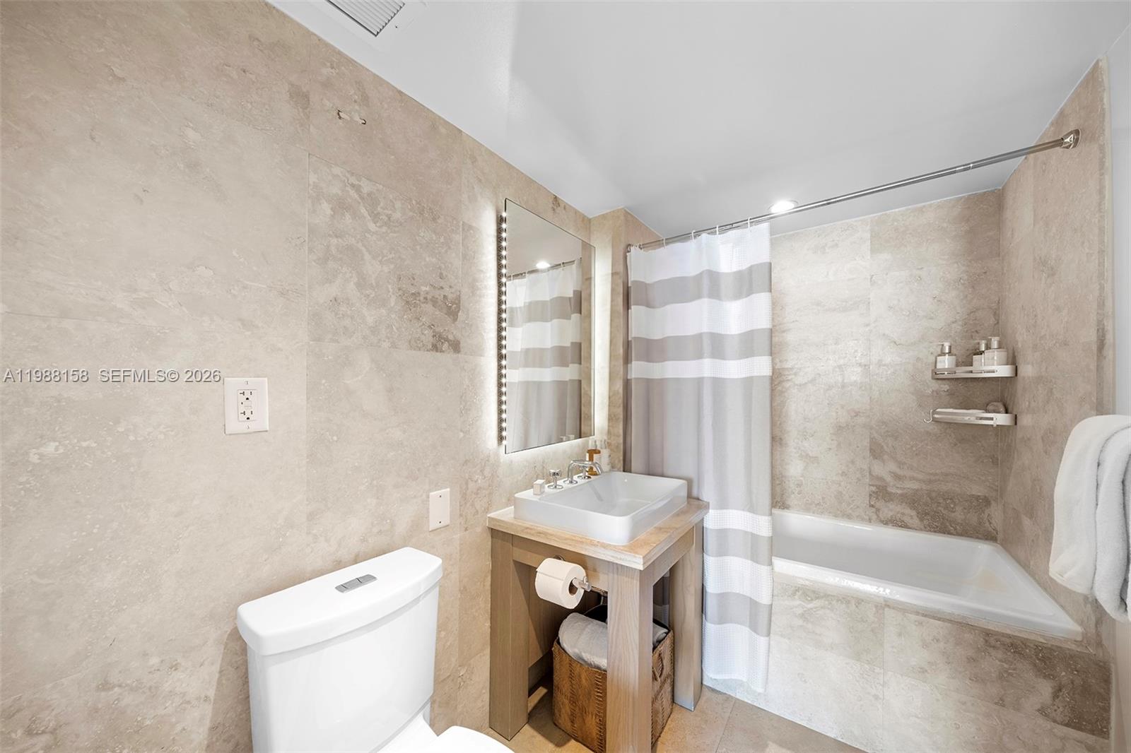 102 24th St #1040 Miami Beach, FL 33139