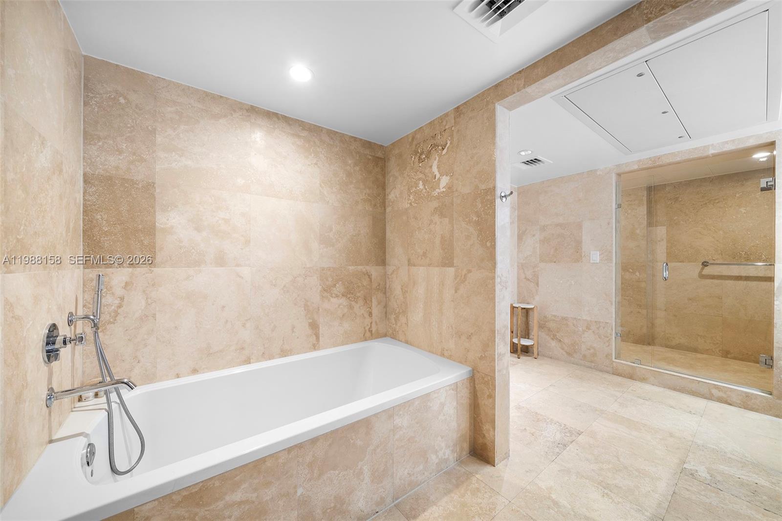 102 24th St #1040 Miami Beach, FL 33139