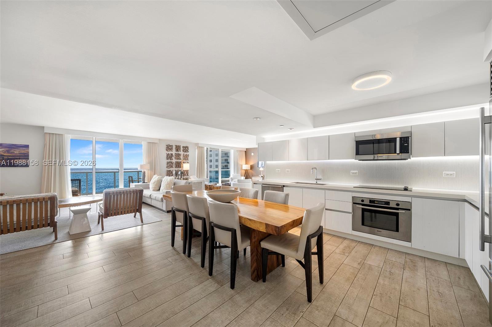 102 24th St #1040 Miami Beach, FL 33139