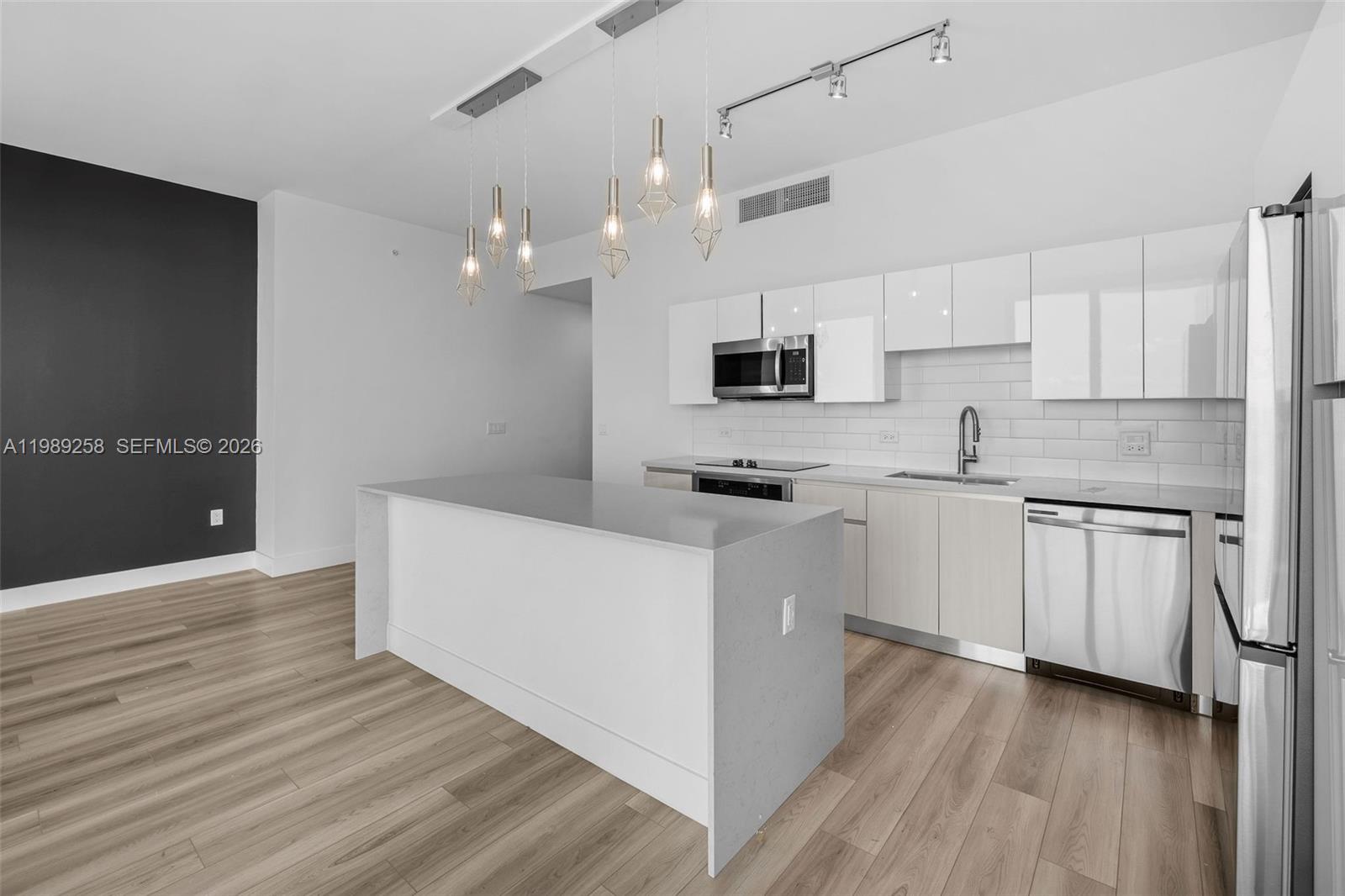 101 Diplomat Pkwy #1910 Hallandale Beach, FL 33009