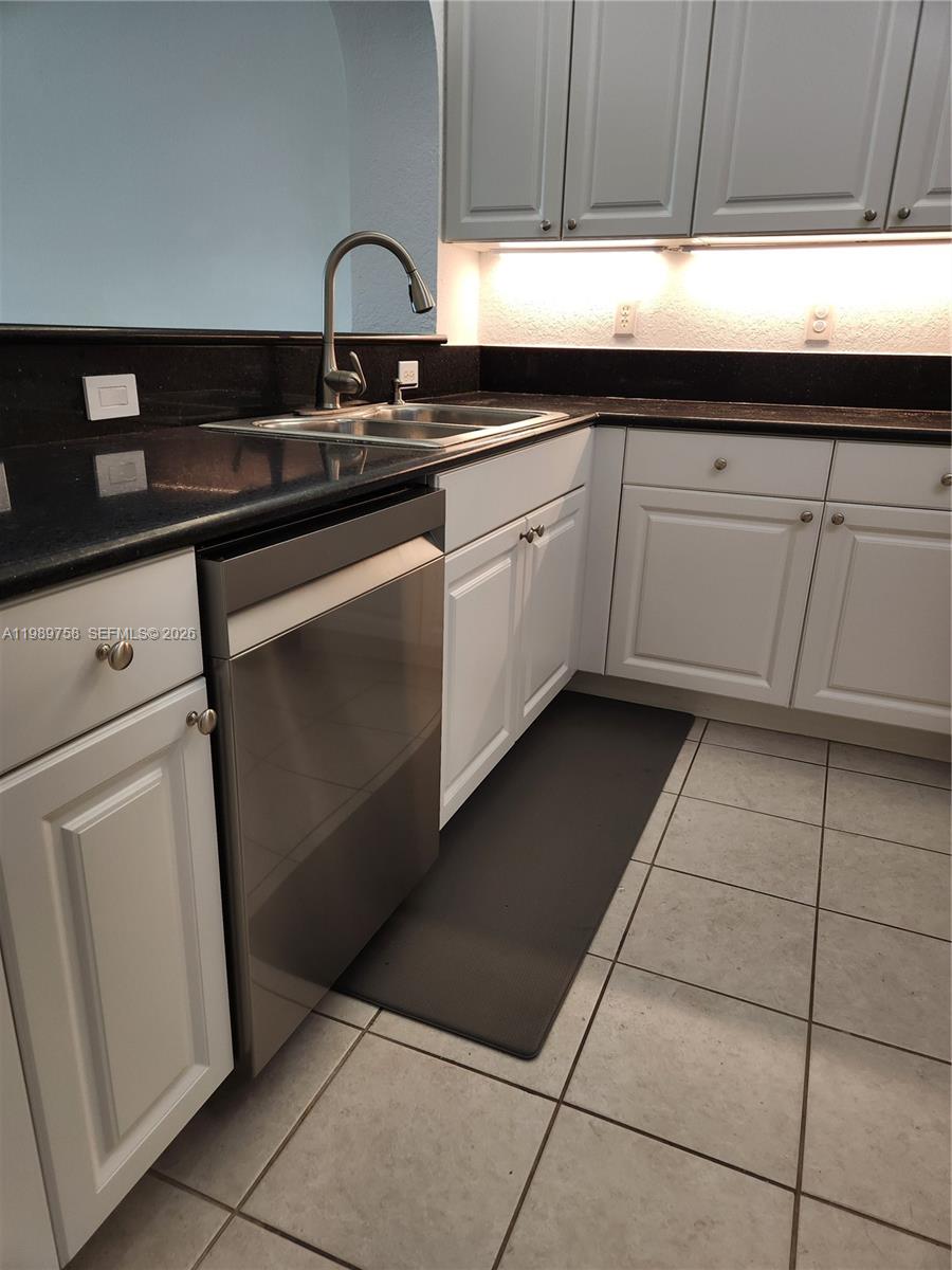 10710 NW 66th St #402 Doral, FL 33178