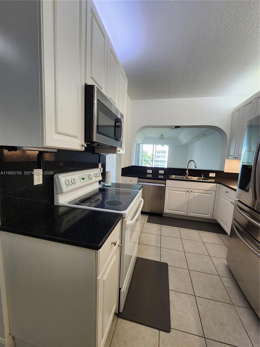 10710 NW 66th St #402 Doral, FL 33178
