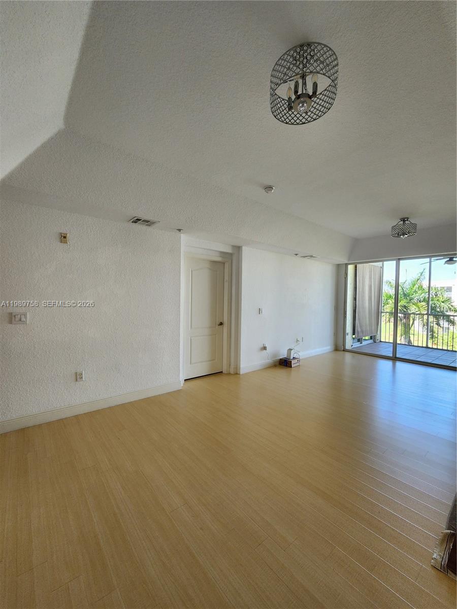 10710 NW 66th St #402 Doral, FL 33178