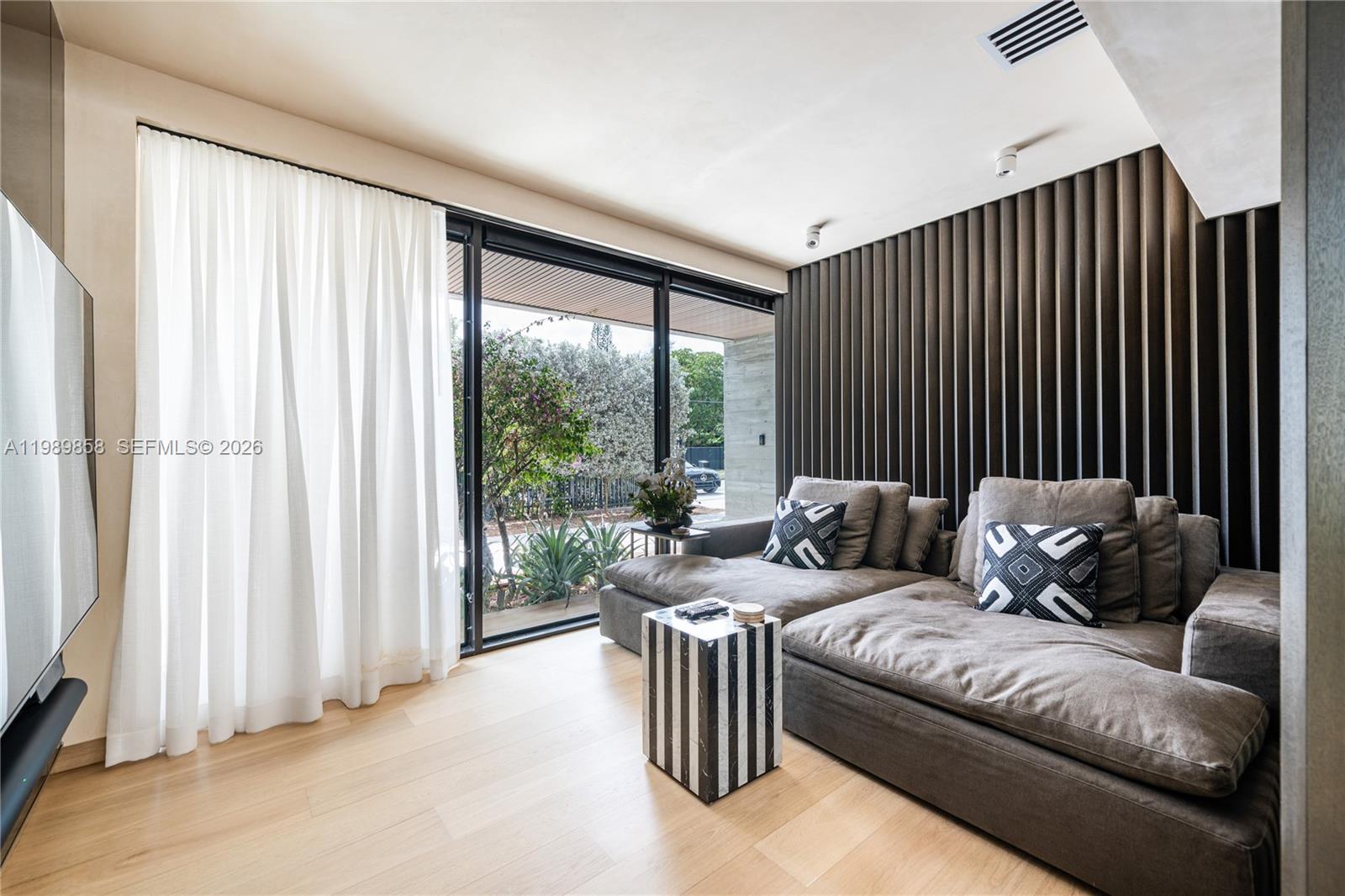 967 NE 78th St Miami, FL 33138