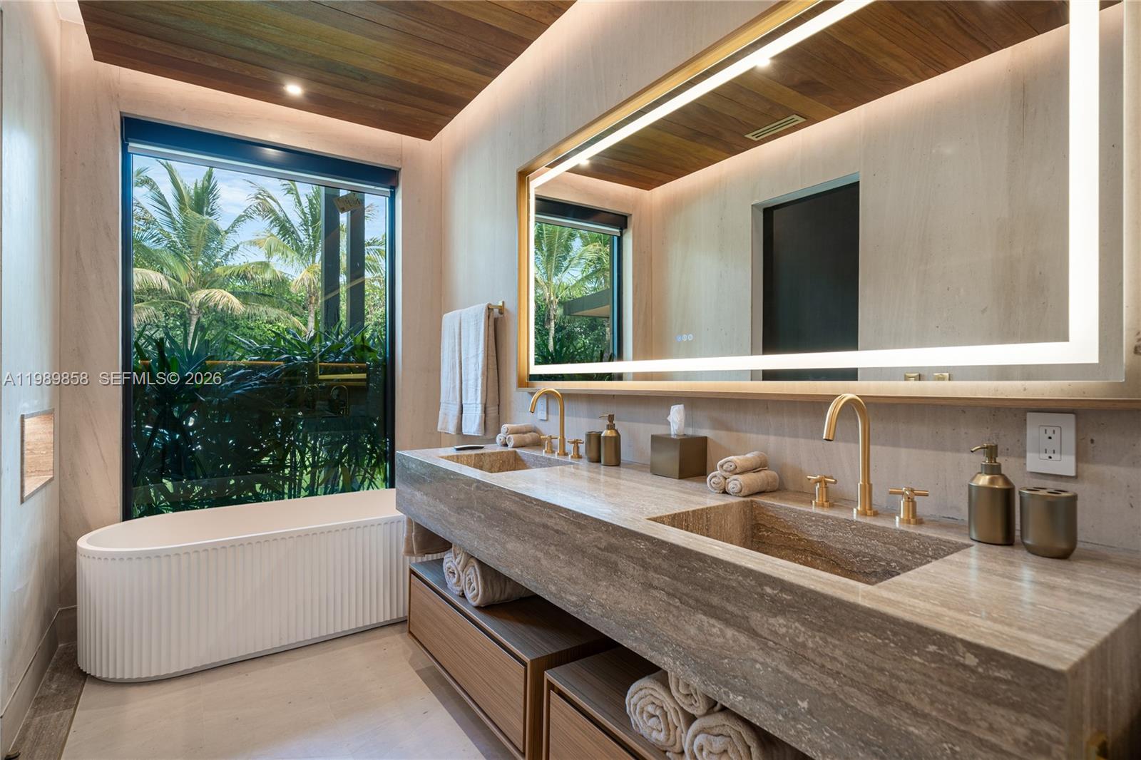 967 NE 78th St Miami, FL 33138