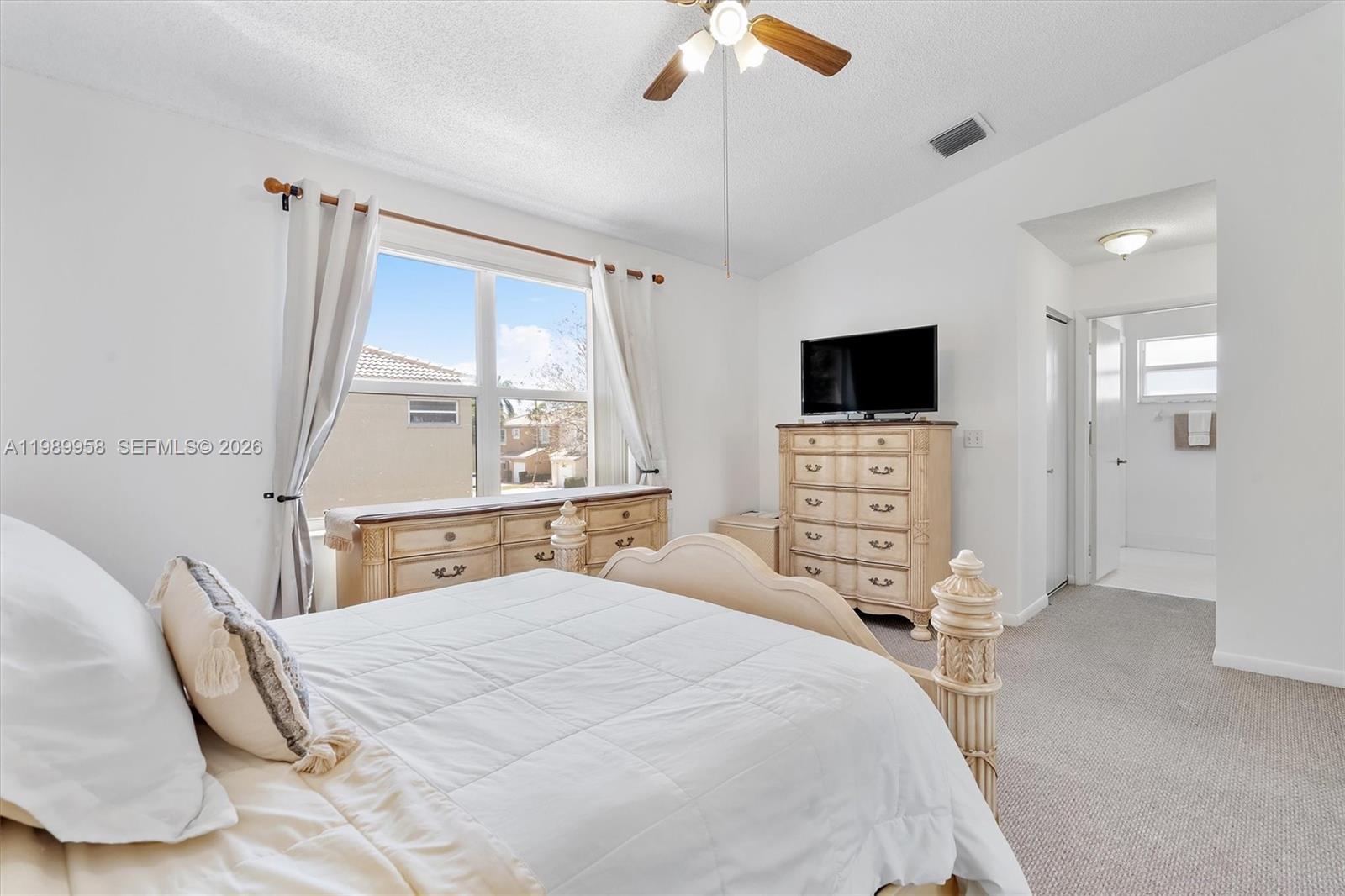 15462 NW 14th Ct Pembroke Pines, FL 33028