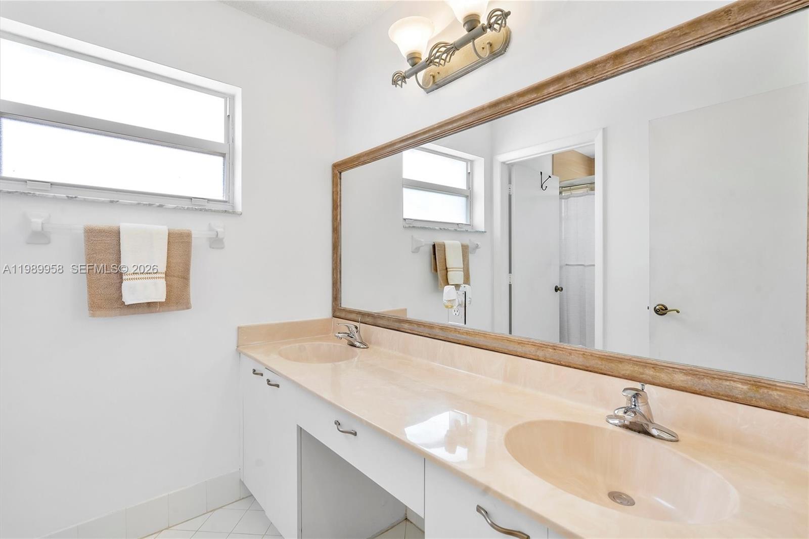 15462 NW 14th Ct Pembroke Pines, FL 33028