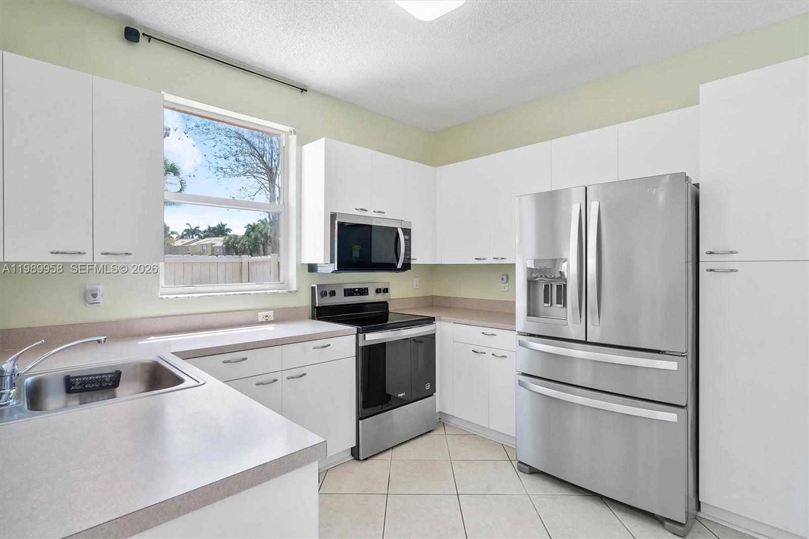 15462 NW 14th Ct Pembroke Pines, FL 33028