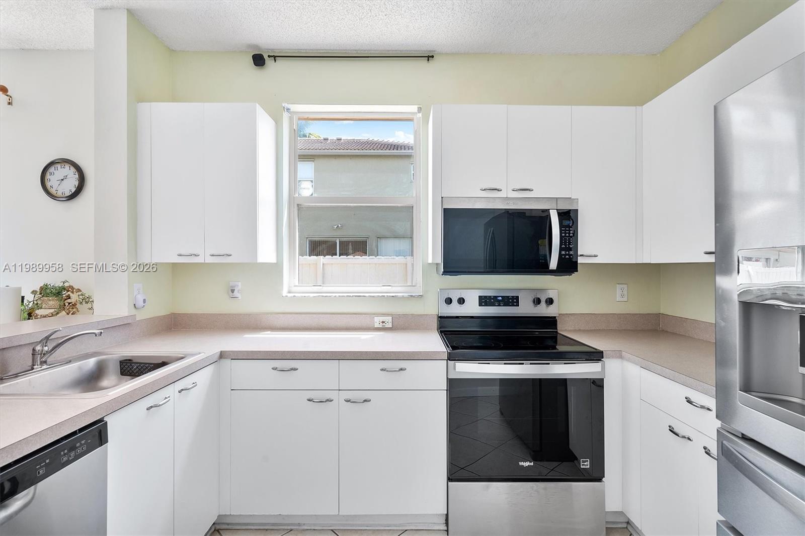 15462 NW 14th Ct Pembroke Pines, FL 33028