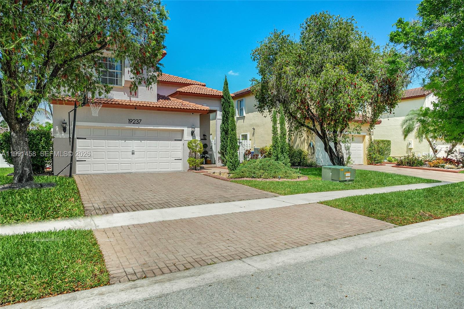 19237 NW 13th St Pembroke Pines, FL 33029