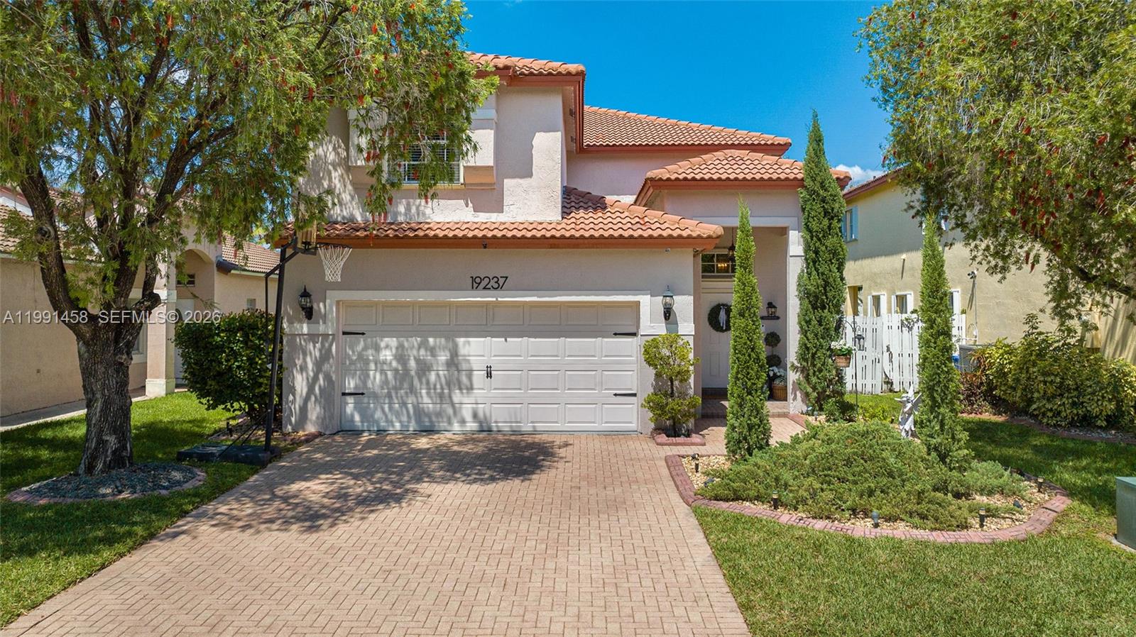 19237 NW 13th St Pembroke Pines, FL 33029