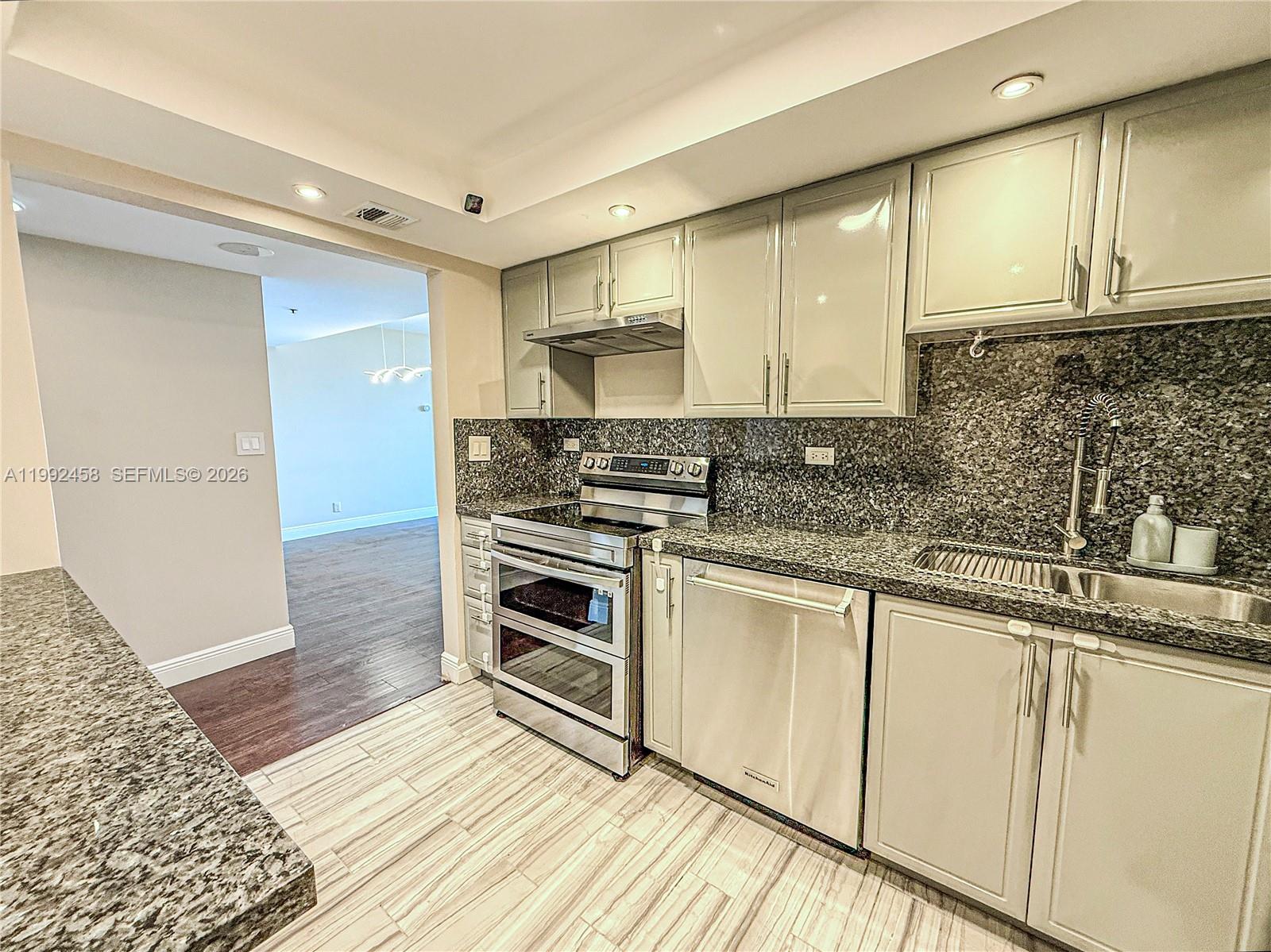 20355 NE 34th Ct #1921 Aventura, FL 33180