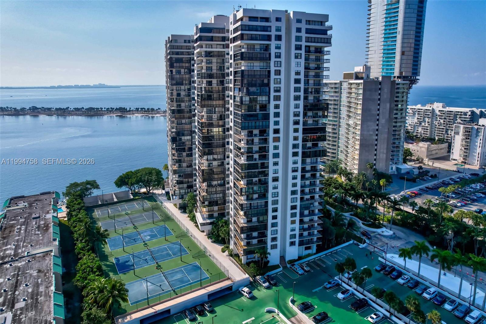 image Brickell Bay Club41