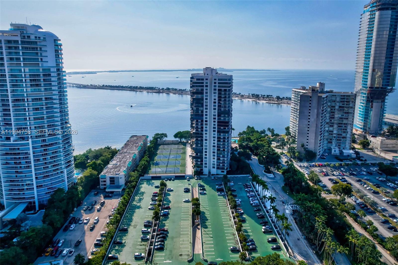 image Brickell Bay Club59