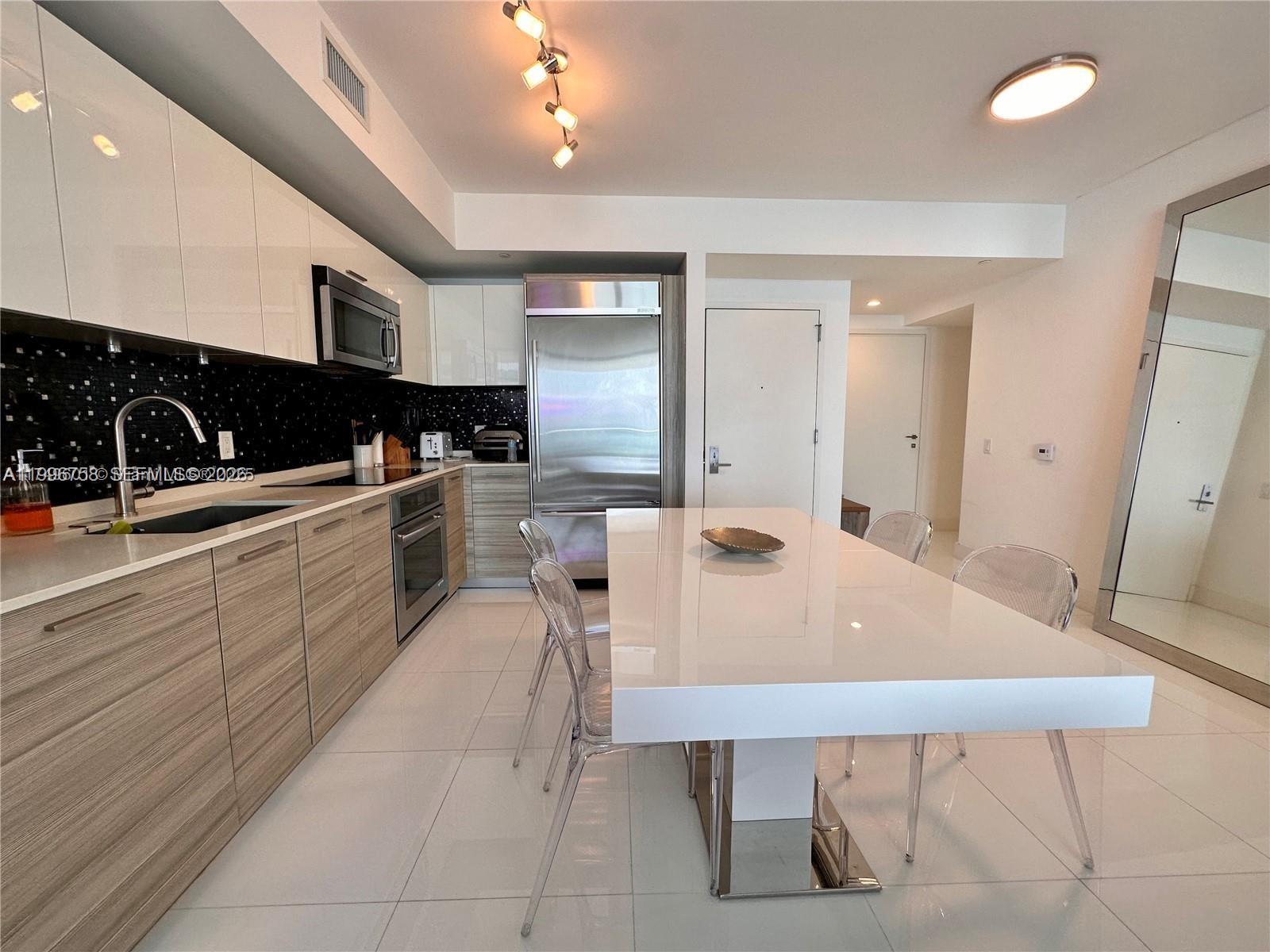 image Brickell House18