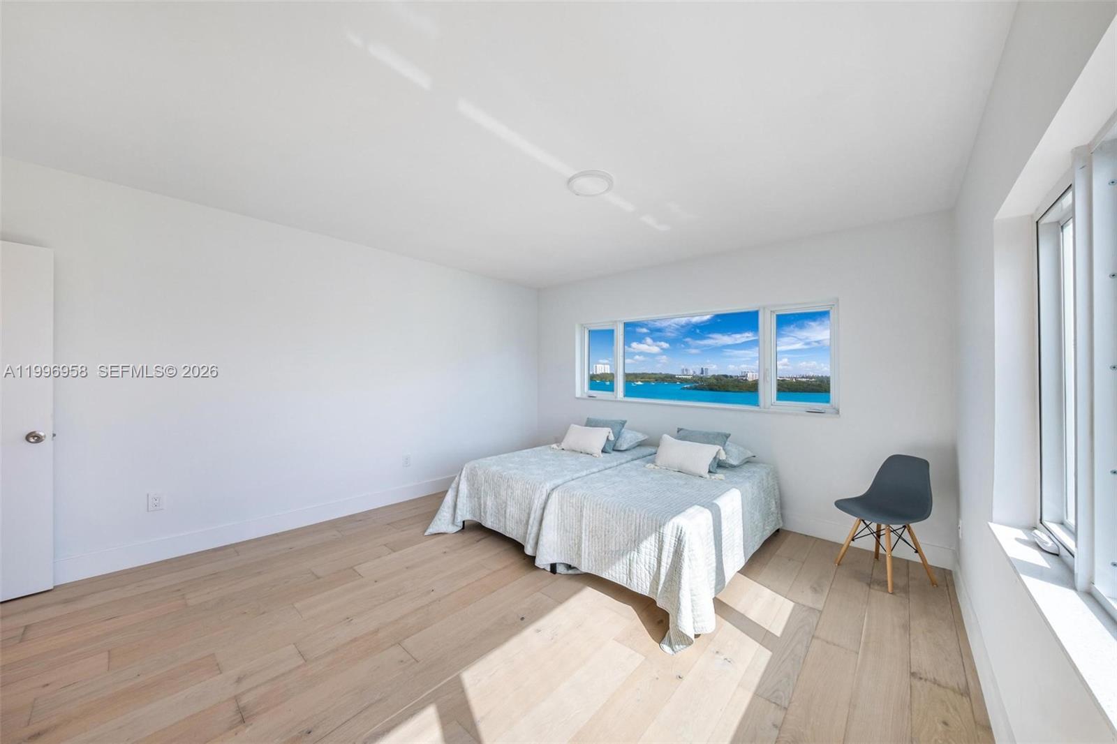 10300 W Bay Hbr Dr #9D Bay Harbor Islands, FL 33154