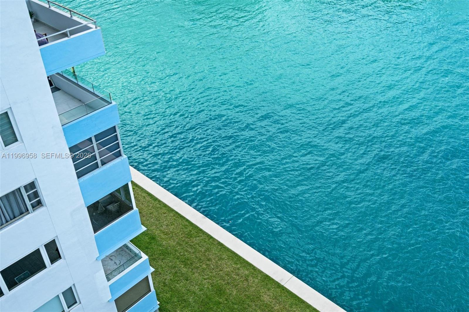 10300 W Bay Hbr Dr #9D Bay Harbor Islands, FL 33154