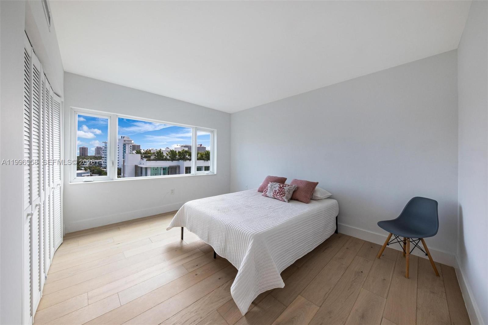 10300 W Bay Hbr Dr #9D Bay Harbor Islands, FL 33154