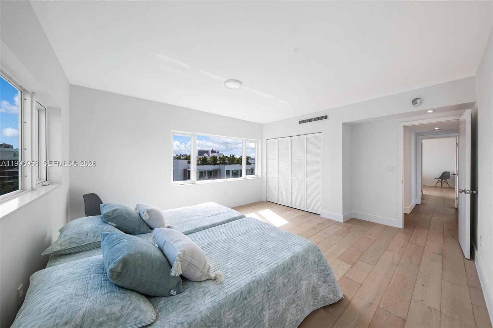 10300 W Bay Hbr Dr #9D Bay Harbor Islands, FL 33154