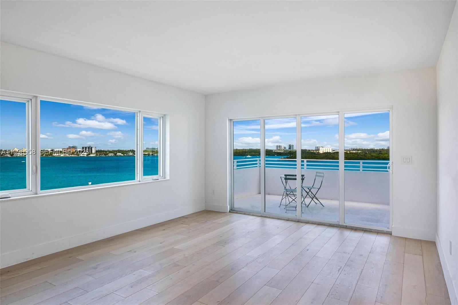 10300 W Bay Hbr Dr #9D Bay Harbor Islands, FL 33154