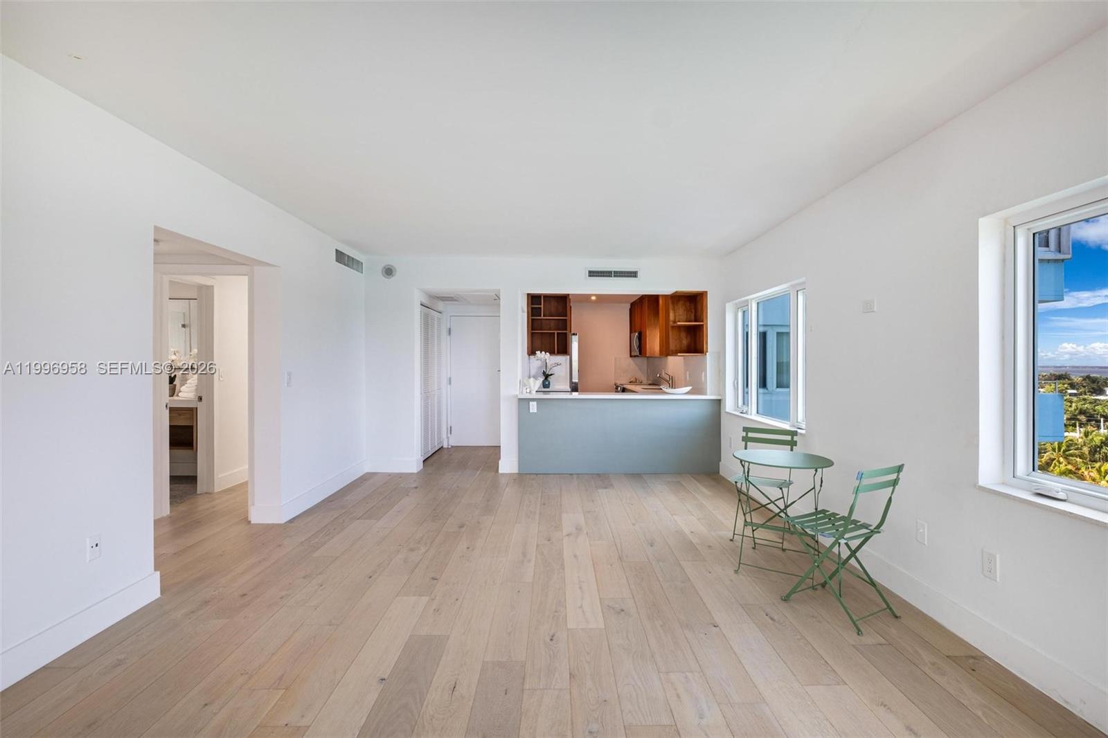 10300 W Bay Hbr Dr #9D Bay Harbor Islands, FL 33154