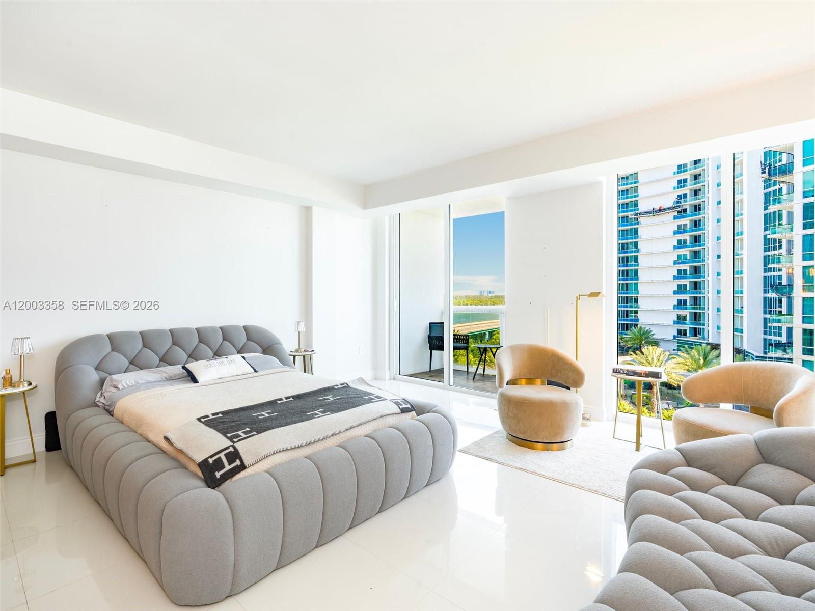 image Harbour House12