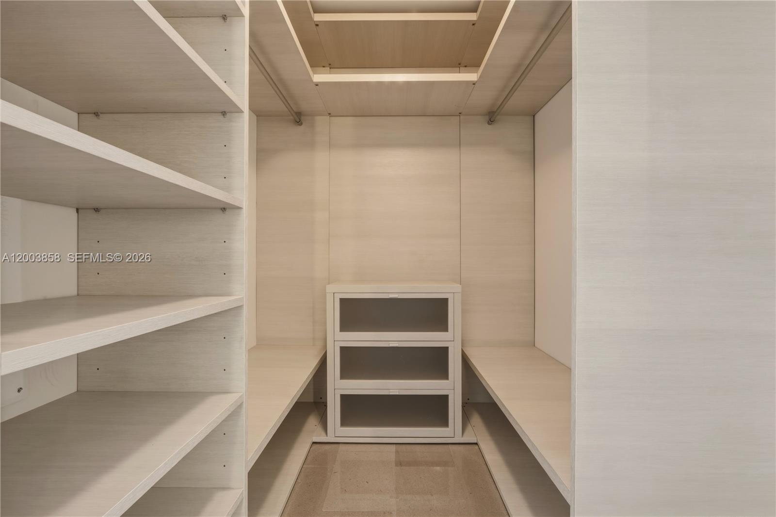 88 SW 7th St #3710 Miami, FL 33130