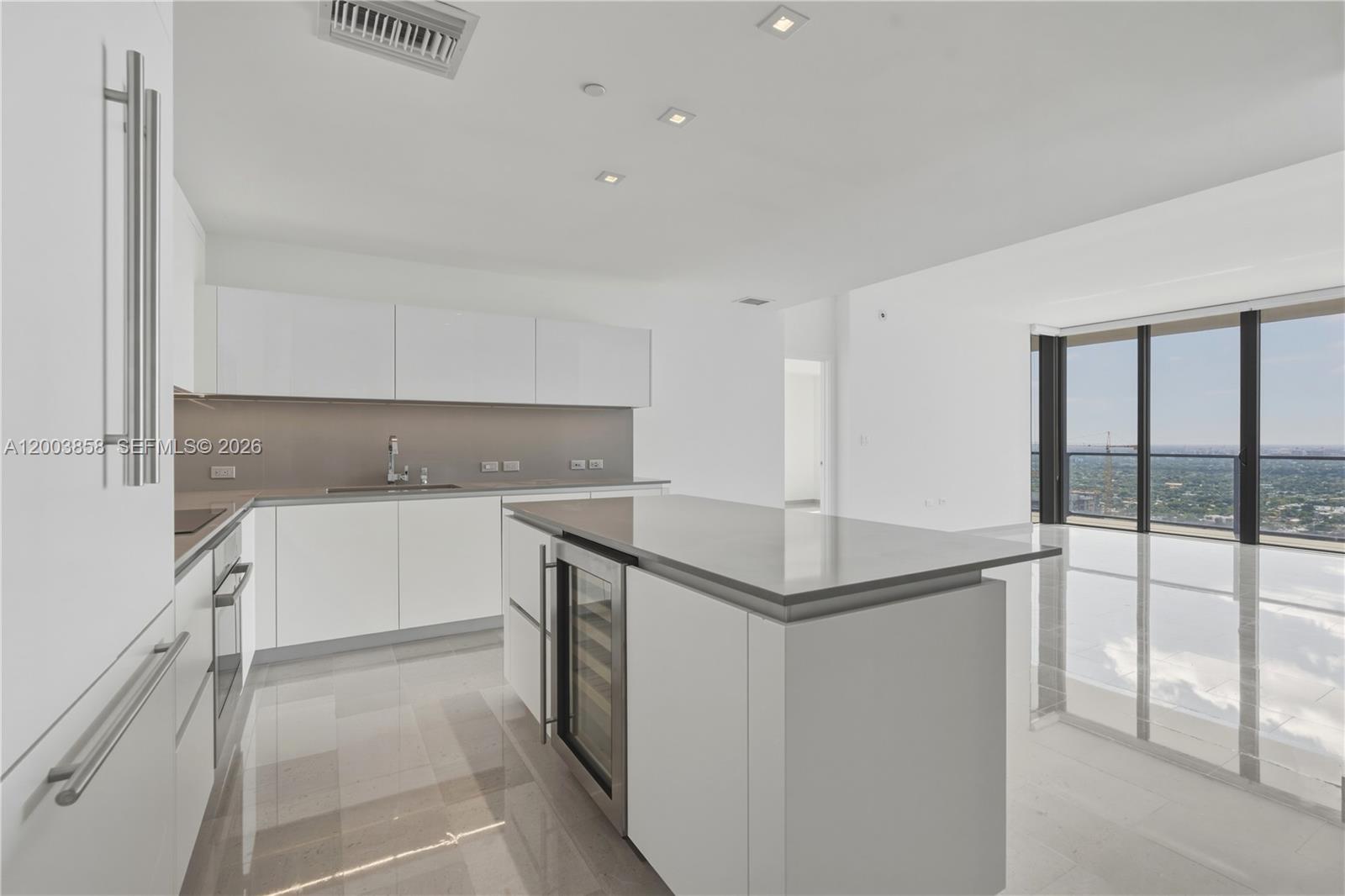 88 SW 7th St #3710 Miami, FL 33130