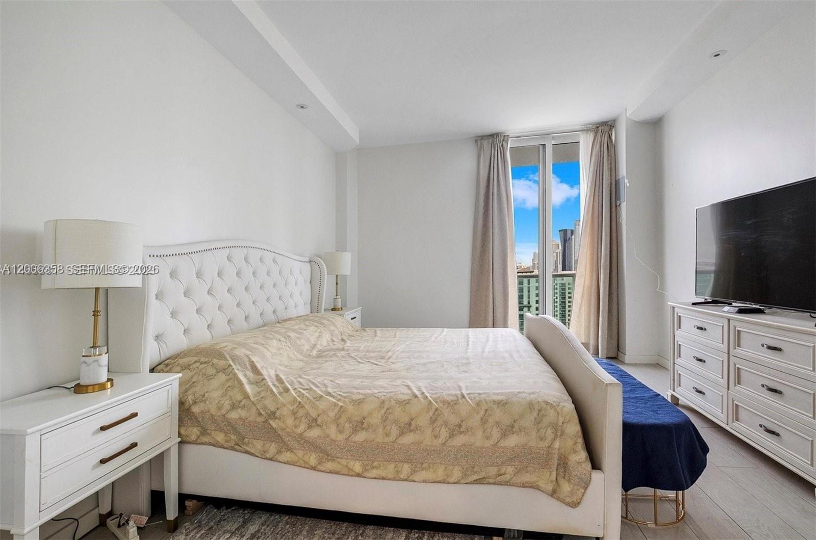 100 Bayview Dr #PH31 Sunny Isles Beach, FL 33160