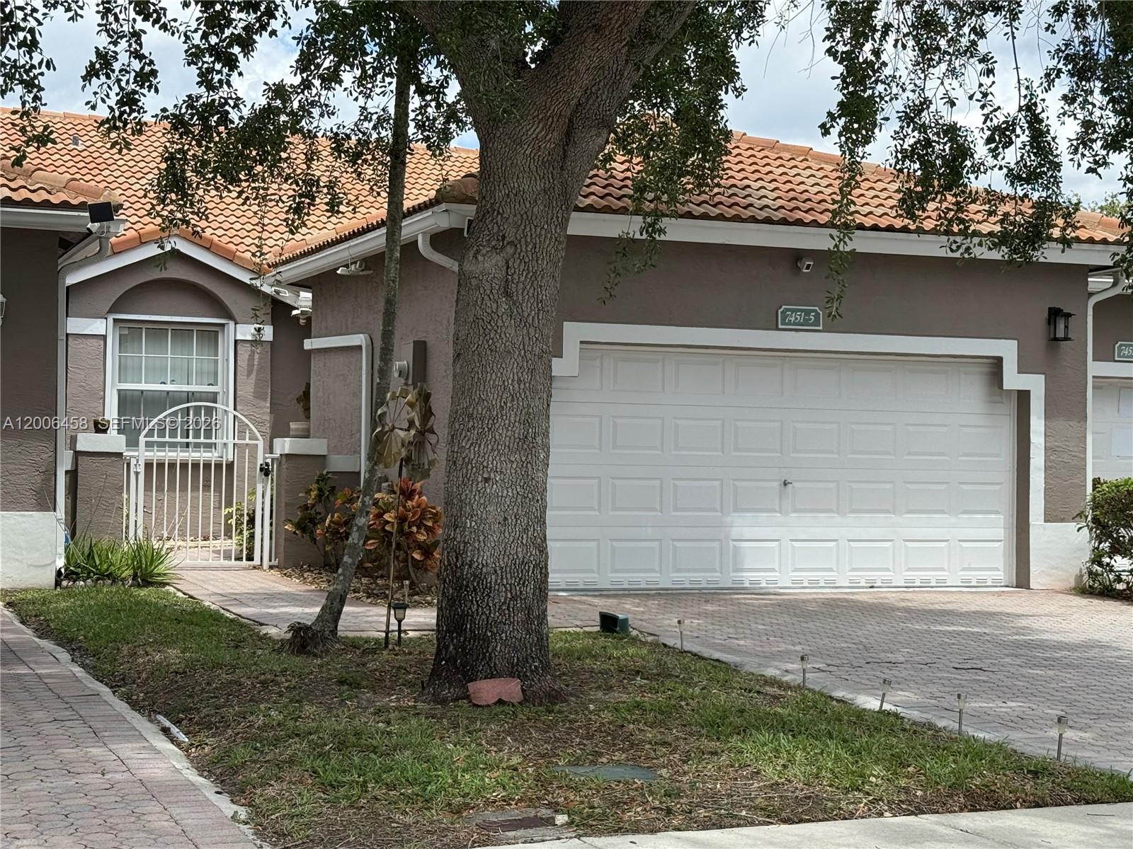 7451 S Aragon Blvd #5