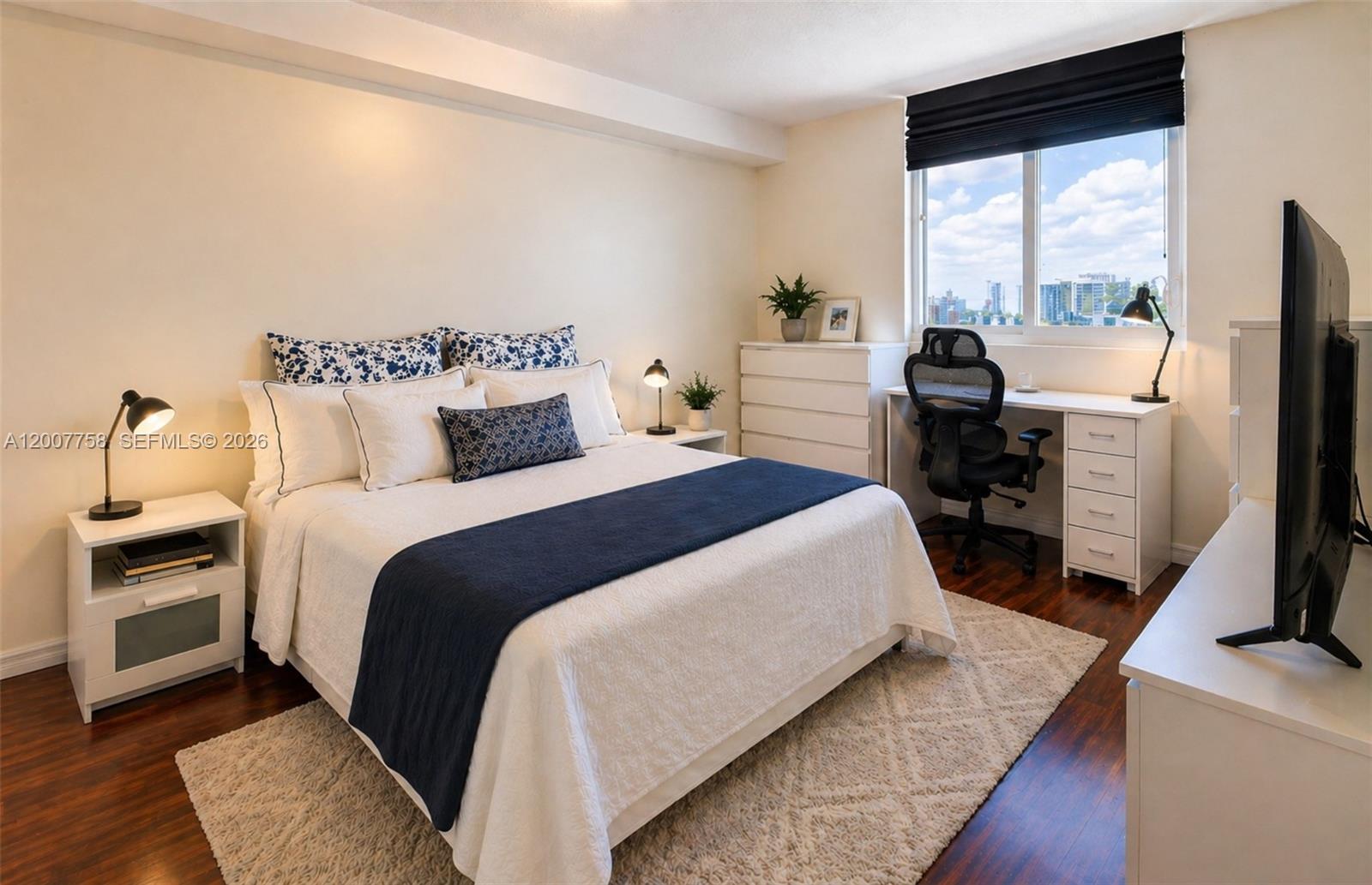 image 1800 Biscayne Plaza17