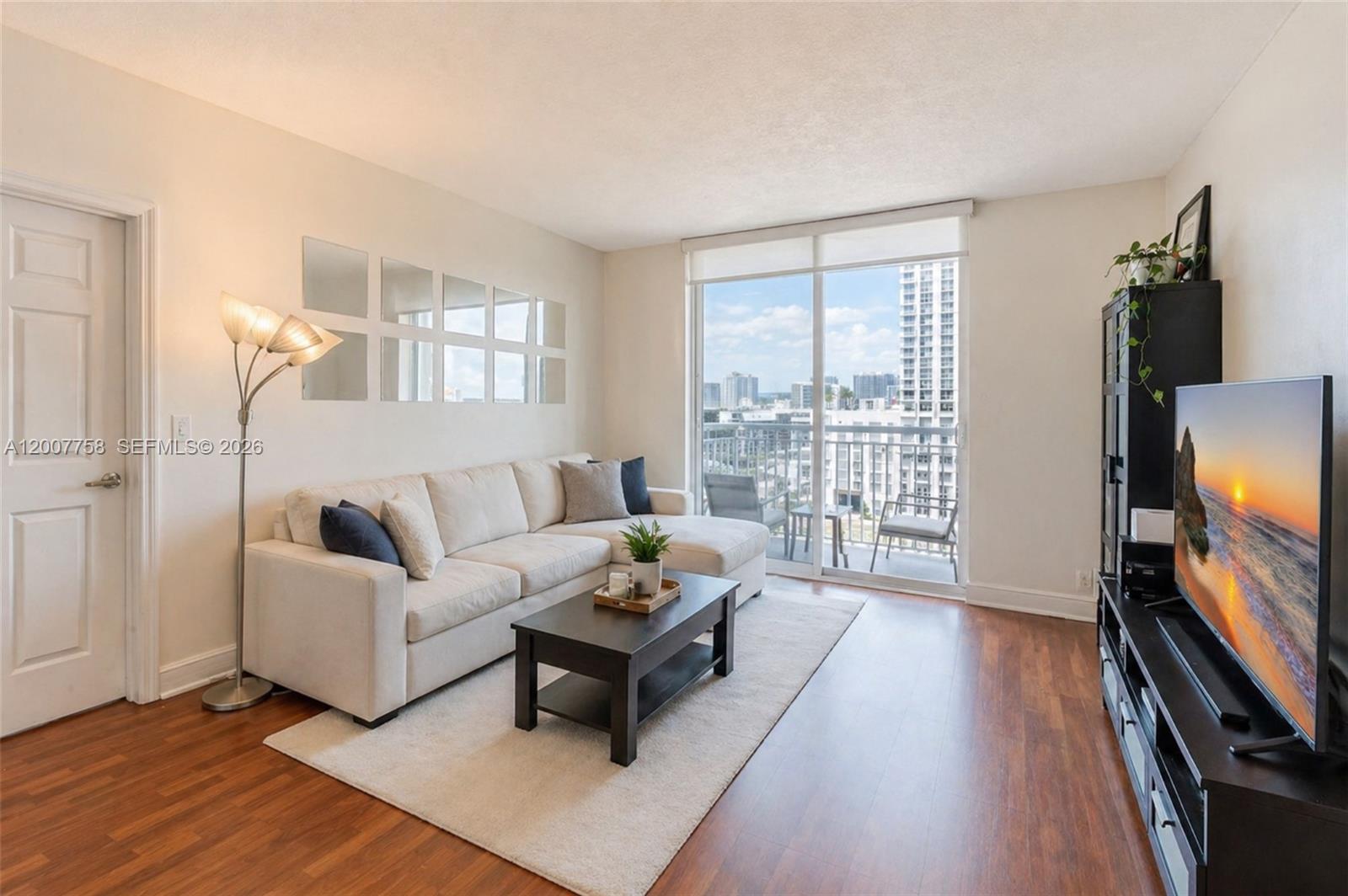 image 1800 Biscayne Plaza6