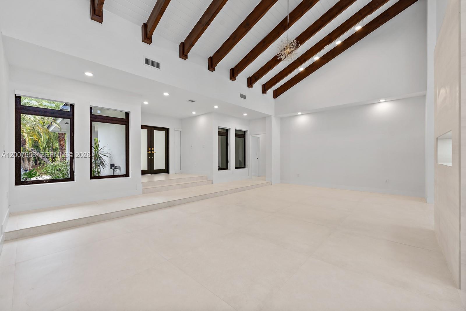 Undisclosed Address Palmetto Bay, FL 33157