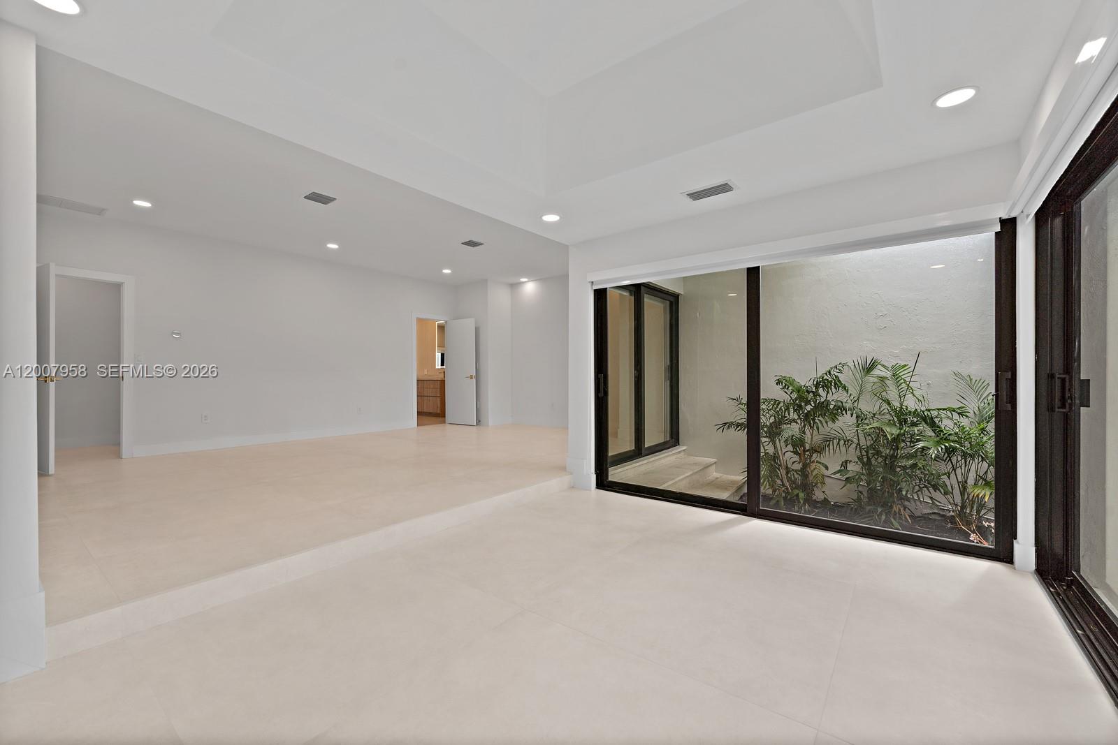 Undisclosed Address Palmetto Bay, FL 33157