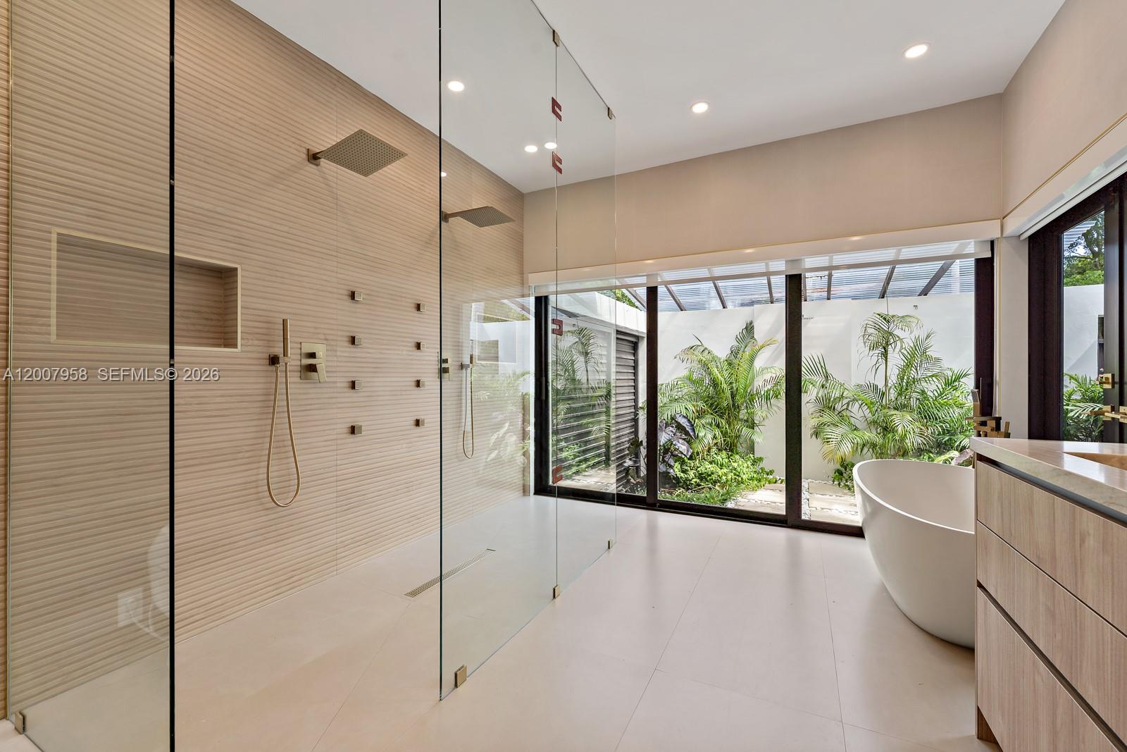 Undisclosed Address Palmetto Bay, FL 33157