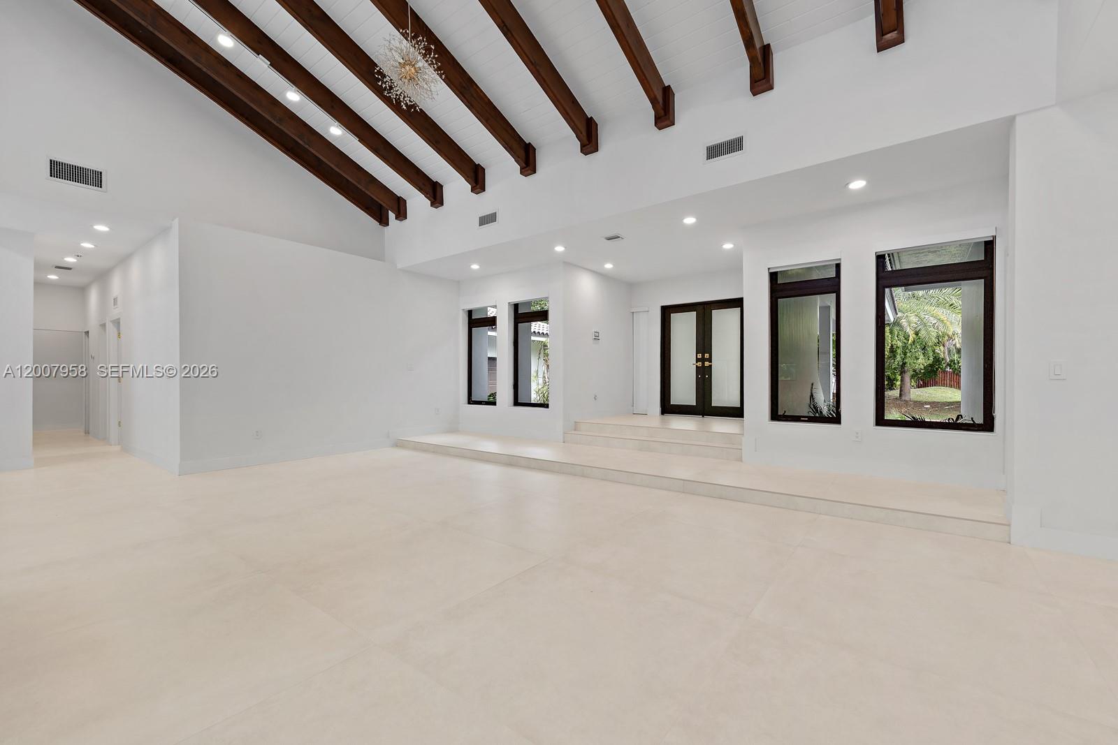 Undisclosed Address Palmetto Bay, FL 33157