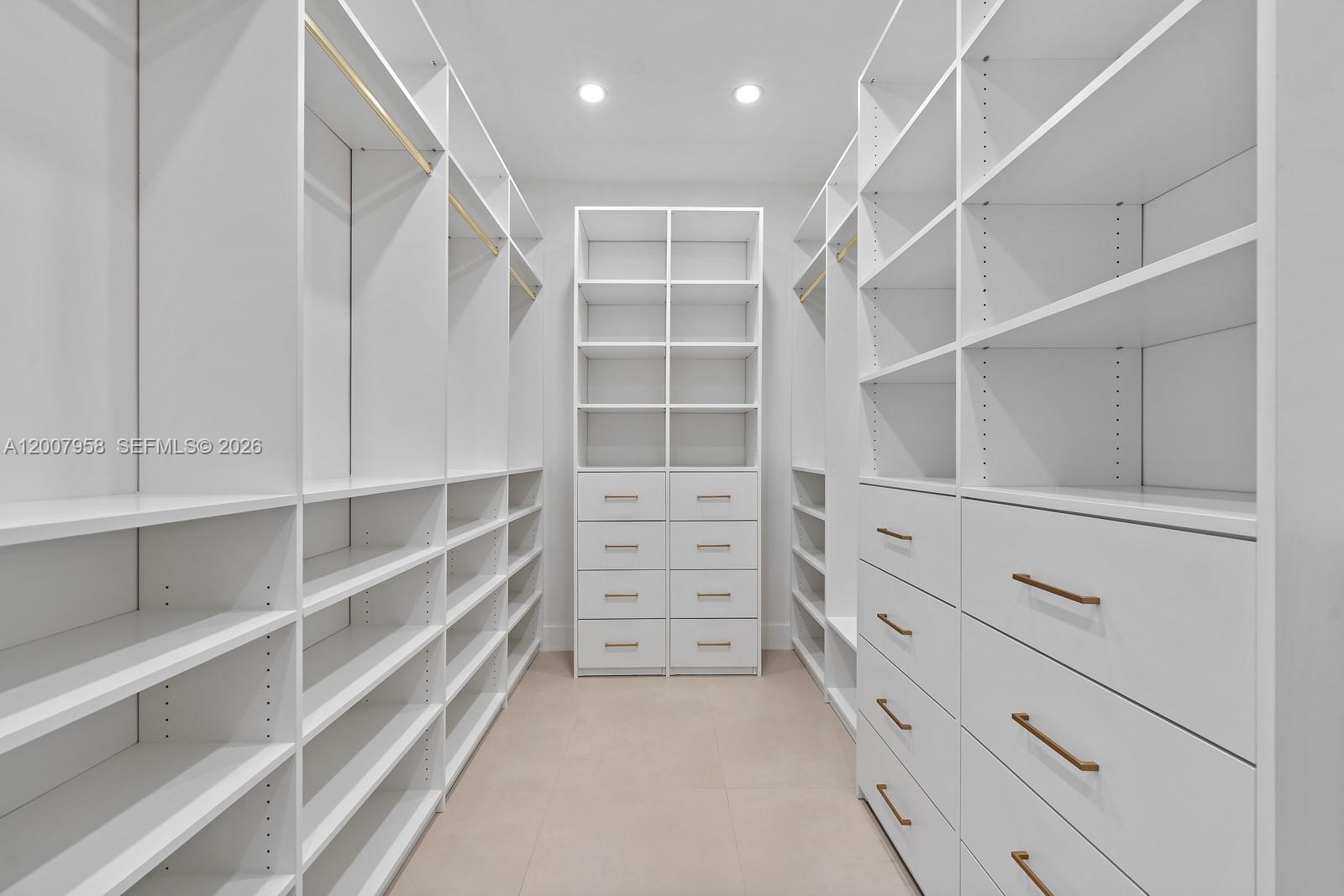 Undisclosed Address Palmetto Bay, FL 33157