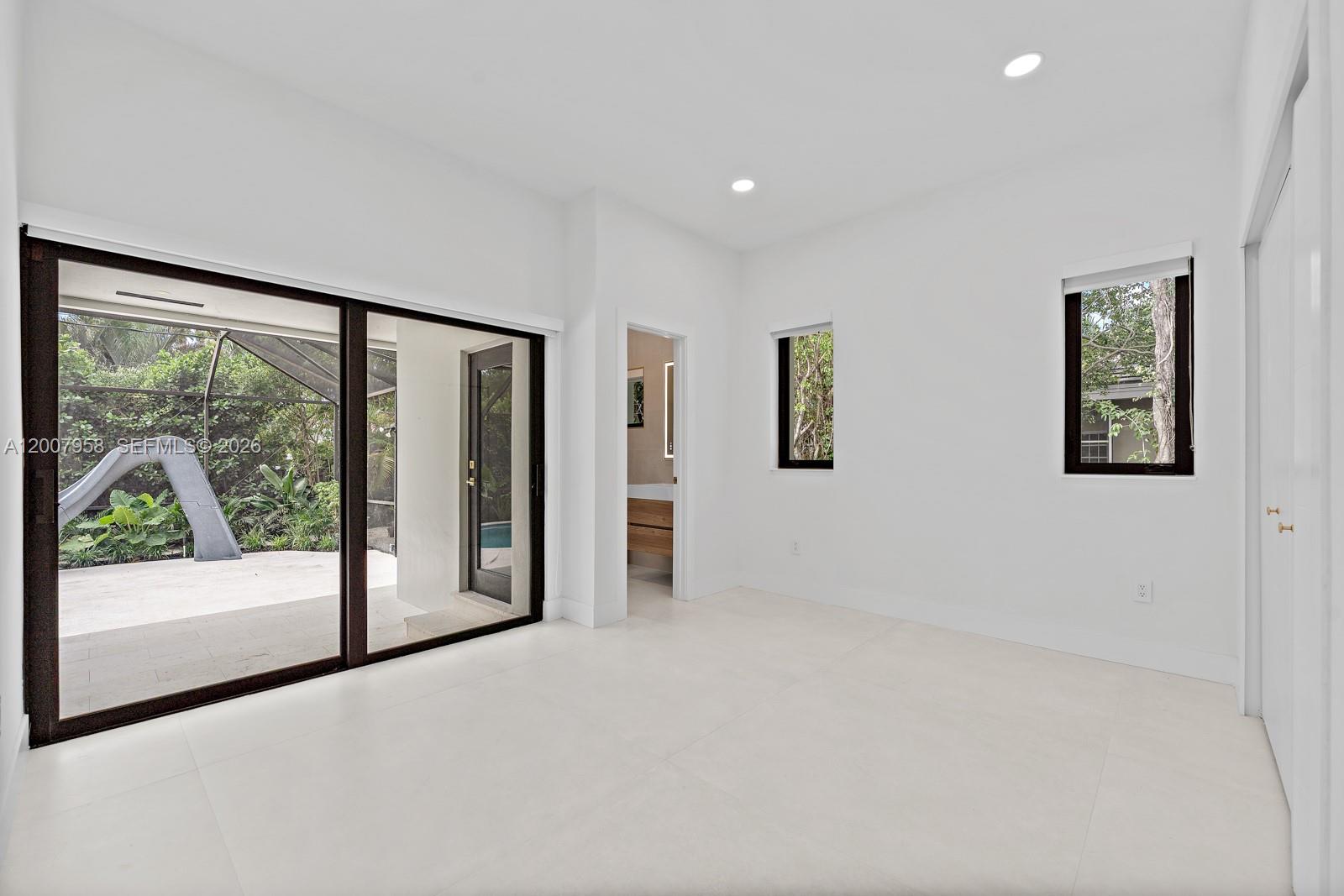 Undisclosed Address Palmetto Bay, FL 33157