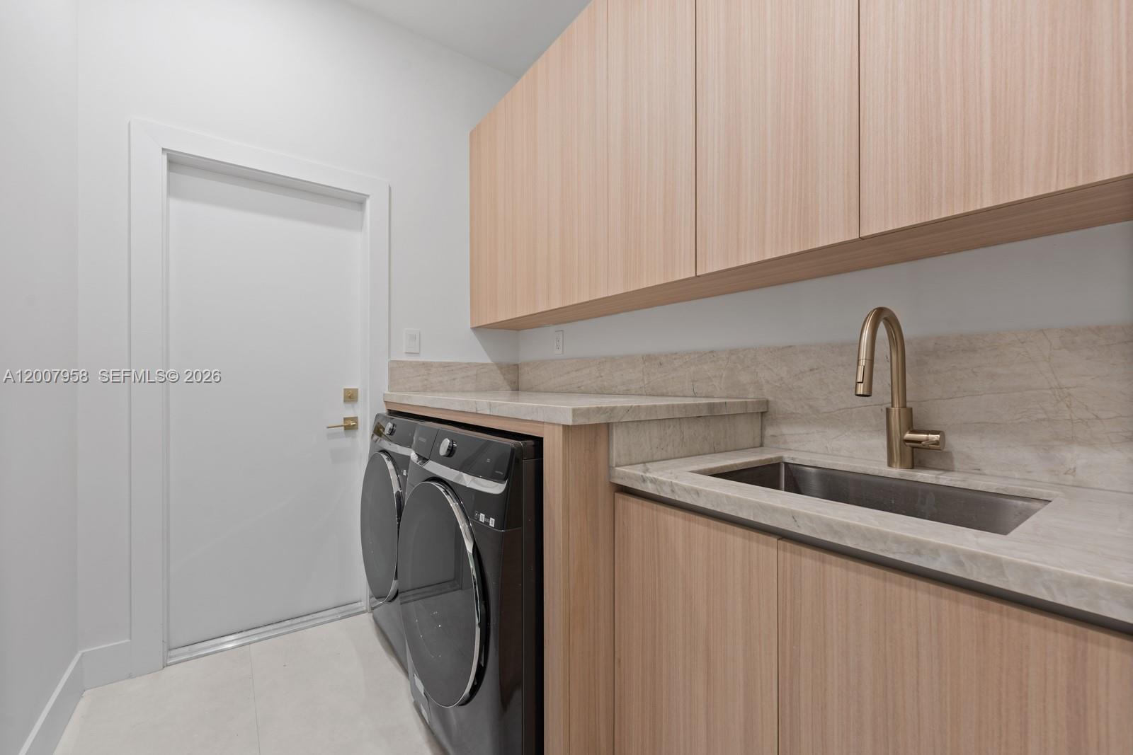 Undisclosed Address Palmetto Bay, FL 33157
